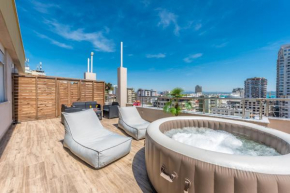 Luxury Seaview Apartment with Big Terrace and Jacuzzi